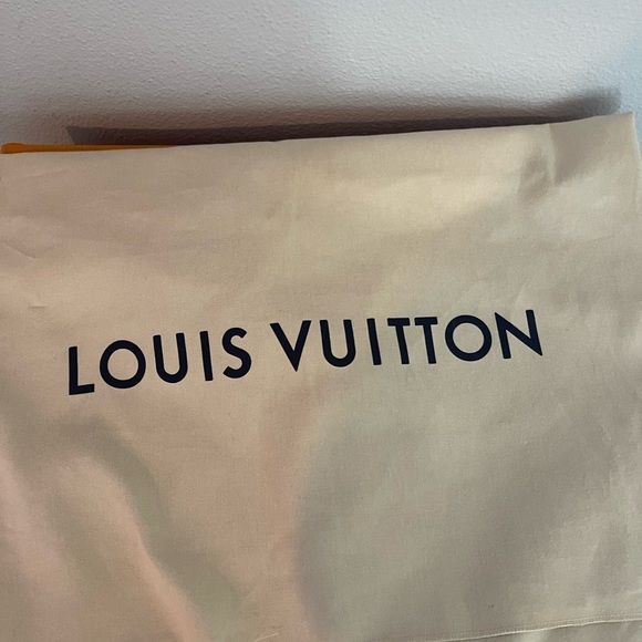 SOLD!! Louis Vuitton MM Black Monogram Tote Bag - Picture 4 of 8